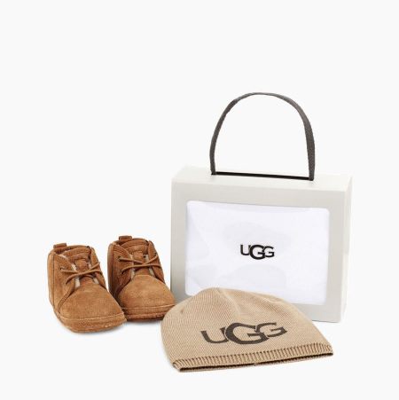 UGG Baby Neumel & UGG Beanie Brown Boots for Kids (BAQM92584)